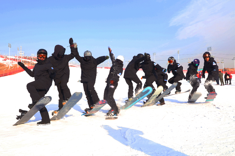 Datong opens intl ski resort