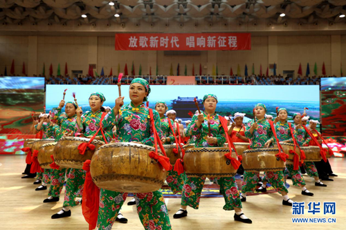 Gong and drum show staged in Taiyuan