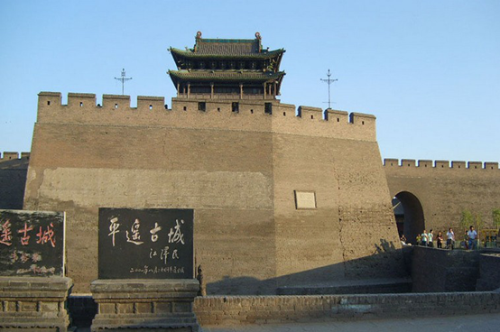 Pingyao ancient city wall closes on National Tourism Day