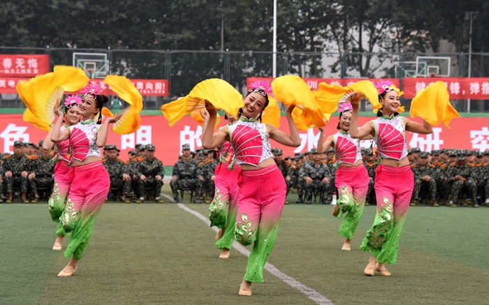 Dadongguan campus welcomes freshmen