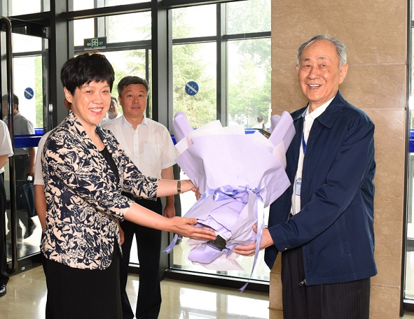 Vice provincial governor inspects Shanxi University