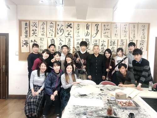 Japanese students complete training course at SXU