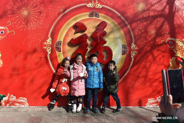 Temple fair attracts crowds in Taiyuan