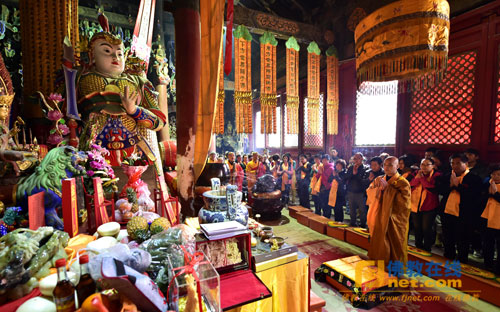 Ceremony for this year's harvests on Mount Wutai