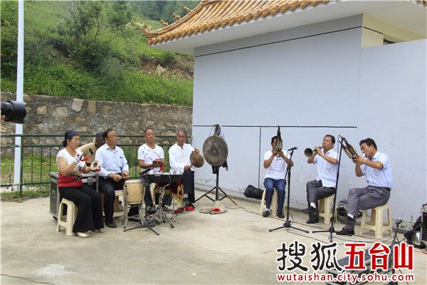 Master Zhai plays diabolo at Tuoliang