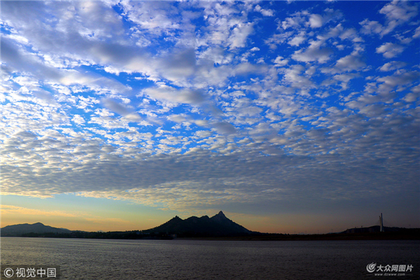 Qingyun Lake captured through lens