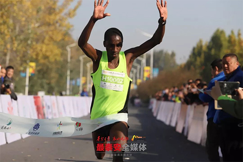 Intl marathon held in Tai'an