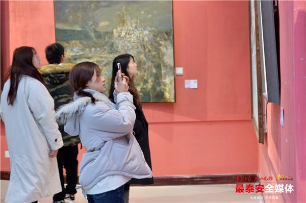 Shandong youth oil painting exhibition opens in Tai'an