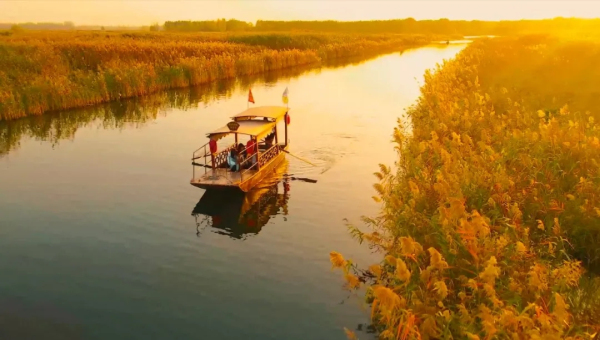 Dingping Lake embraces picturesque scenery in winter