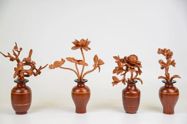 In pics: mahogany carvings from Tai'an