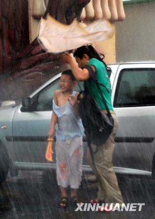 Downpour raids Tianjin