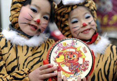 Tiger decorations around China embrace Lunar New Year