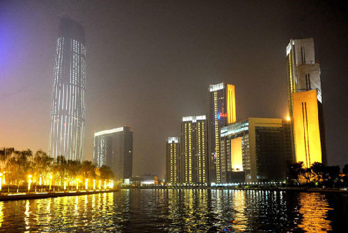 Tianjin shines to welcome Davos Forum