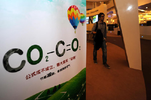 UN climate chief seeks foundations for climate deal