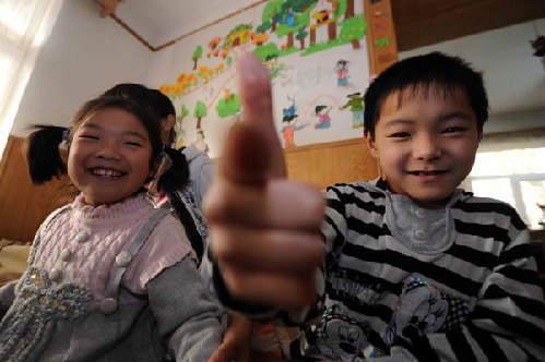 Life in orphans' home in North China city