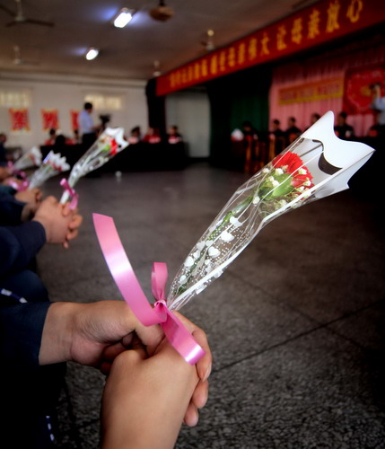 Mother's Day marked in prison in N China
