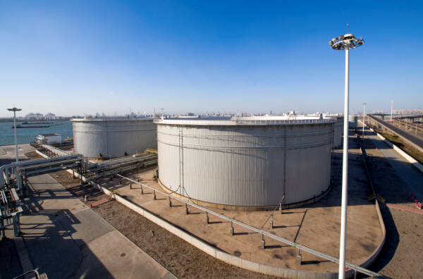 Fuel supply base at Tianjin port finishes its first phase