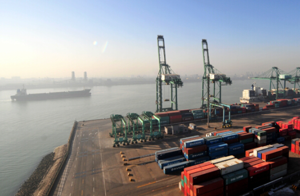 Tianjin port becomes major grain importer in N China