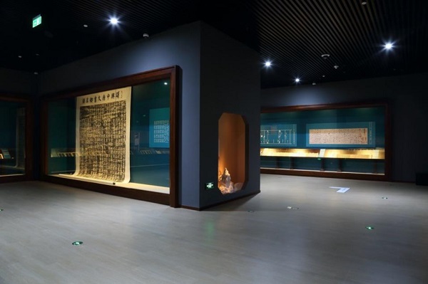 Meet the Tang Dynasty Again: Paintings and Calligraphic Works Datable to the High Tang