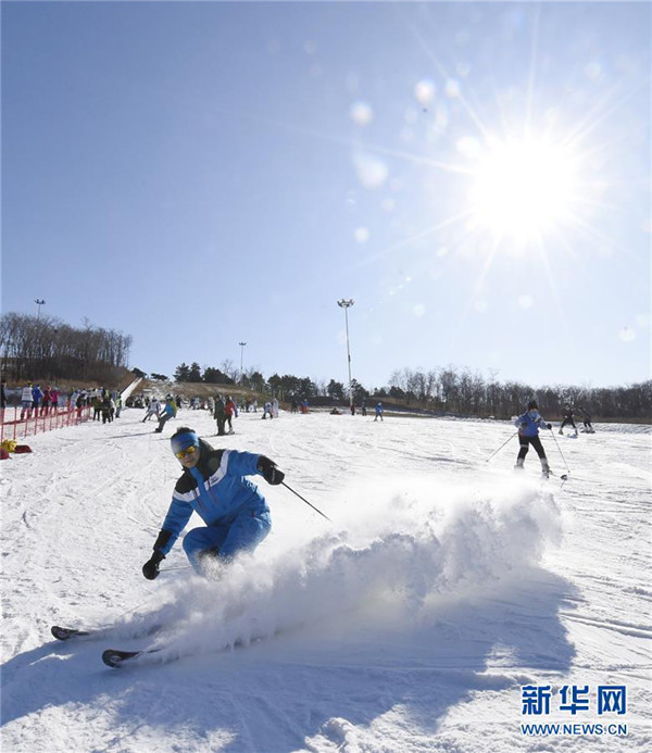 Shenyang ski resort opens to tourists