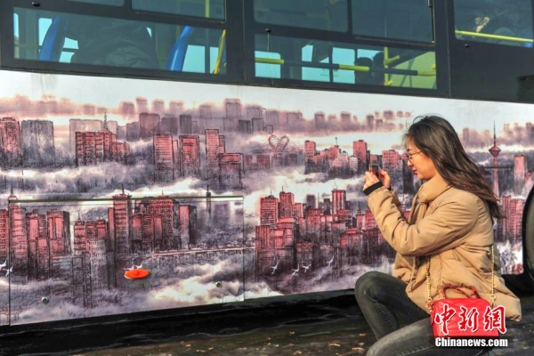 First art bus launched in Shenyang