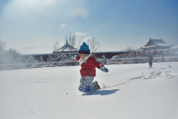 Snow-covered Shenyang in spring