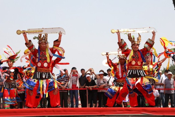 Intangible cultural heritage event opens in Shenyang