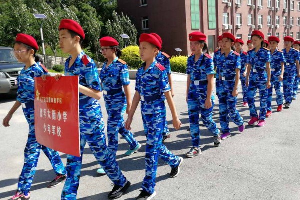 Shenyang students learn about national defense
