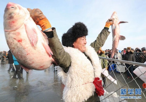 Shenyang fishermen celebrate festival catch