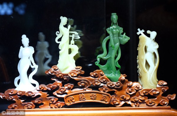 Jewelry and jade exhibition opens in Shenyang