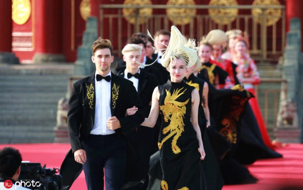 First China qipao cultural festival opens in Shenyang