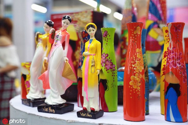 Chinese and Foreign Commodity Fairs open in Shenyang