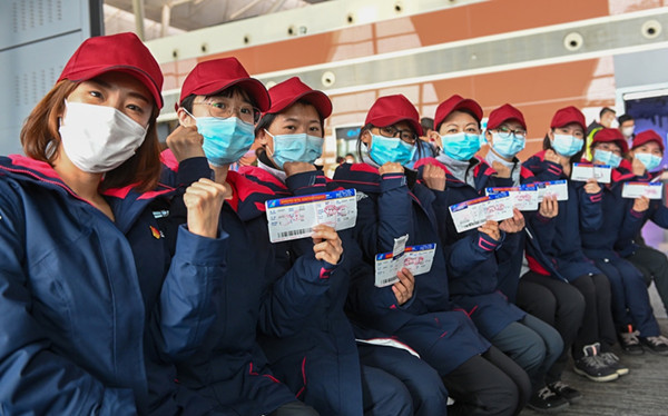 More medical staff, materials sent from Liaoning to Wuhan