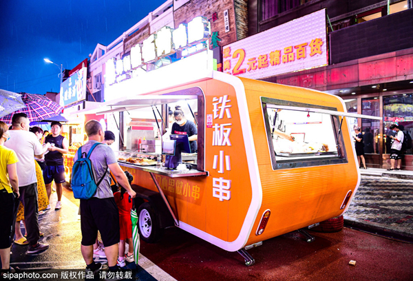 New 'car bazaar' revs up Shenyang's night economy