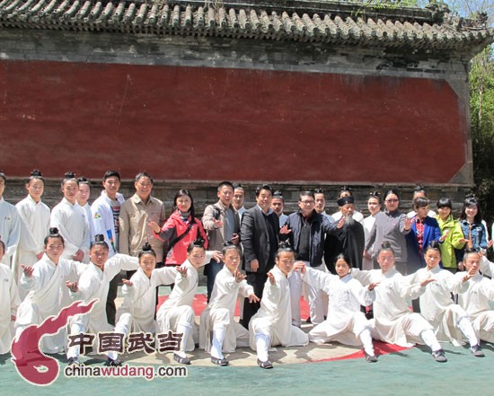 Foreigners in China shoots in Wudang