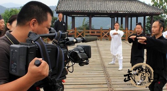 CCTV shoots program on Wudang Mountains
