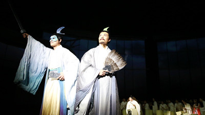 The first multimedia live-stage drama premieres at Xiangyang