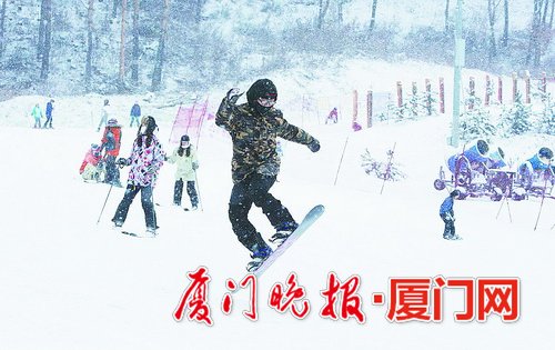 Xiamen firms snatch market share of winter sports