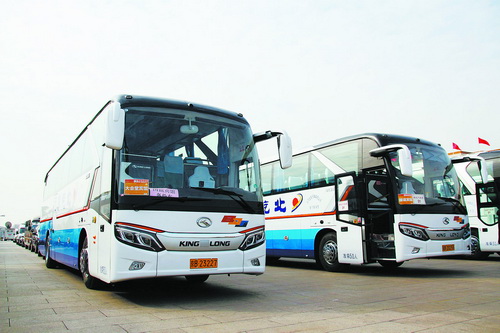 Xiamen-made vehicles serve annual two sessions