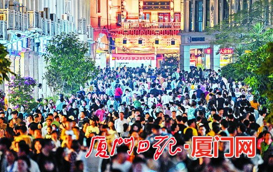 Over 2.1 million travelers flock to Xiamen during Labor Day holiday