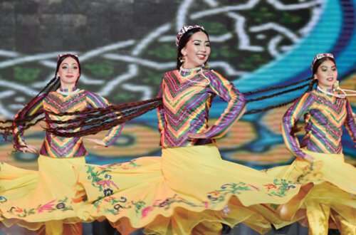 Uzbek dancers display folk skills in Karamay