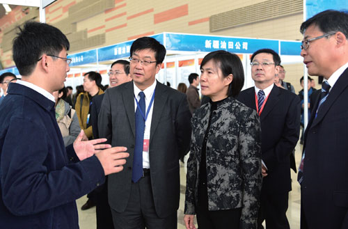 Karamay holds first Xinjiang Petroleum and Petrochemical Trade Fair