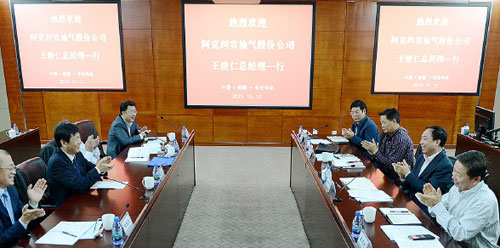 CNPC-AktobeMunaiGas visits Xinjiang Oilfield Company