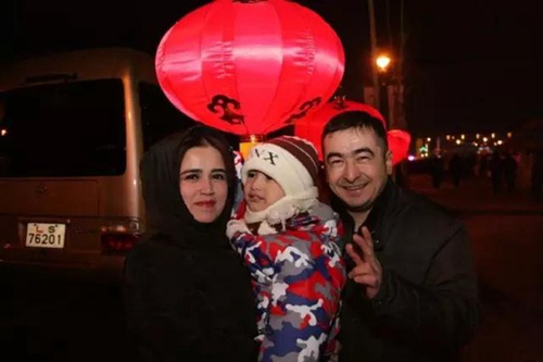Karamay integrates modern technology and tradition for Lantern Festival