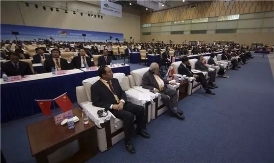 Xinjiang Karamay Forum closes on a high