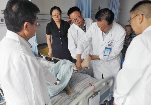Karamay improves medical care for elderly residents
