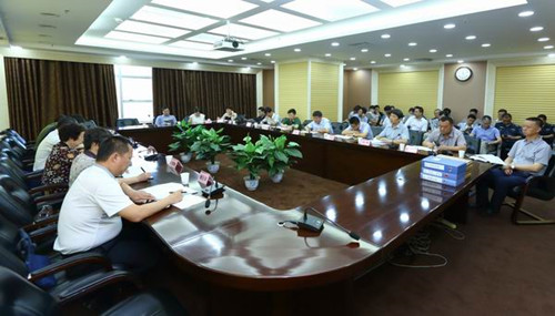 Environmental examination panel visits Urumqi's high-tech zone