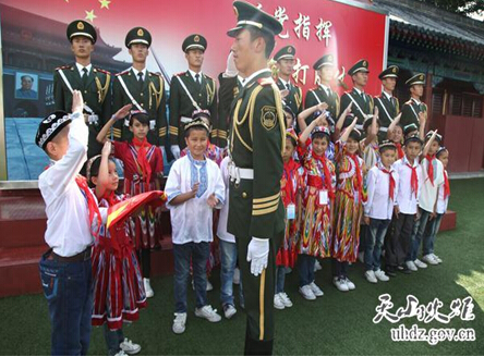 Urumqi works on ethnic unity