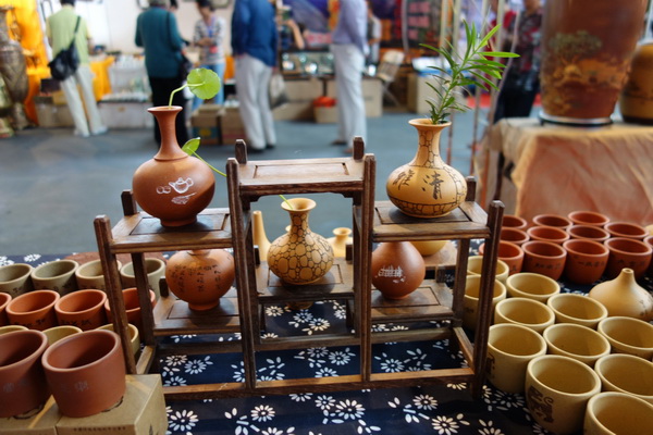 Handicraft works are highly welcomed at Yunnan Cultural Industry Expo