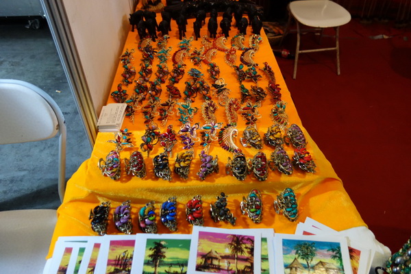 Handicraft works are highly welcomed at Yunnan Cultural Industry Expo